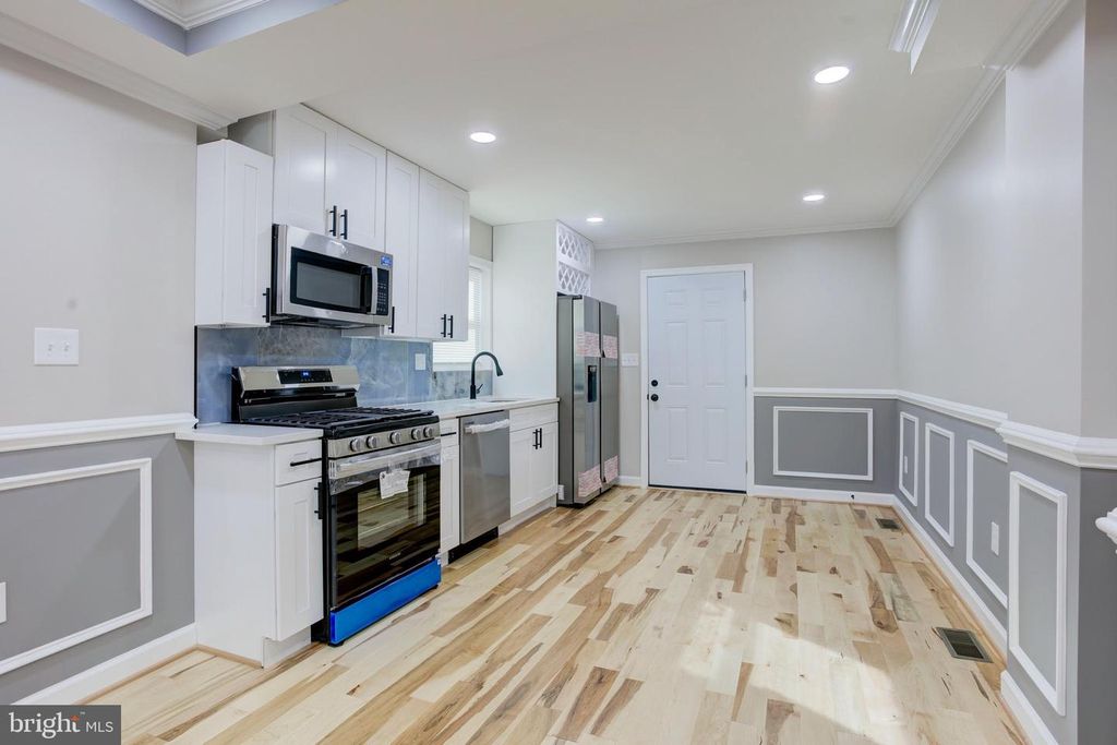 Image 12 of property listing at 4111 AUDREY AVE, Baltimore, MD 21225