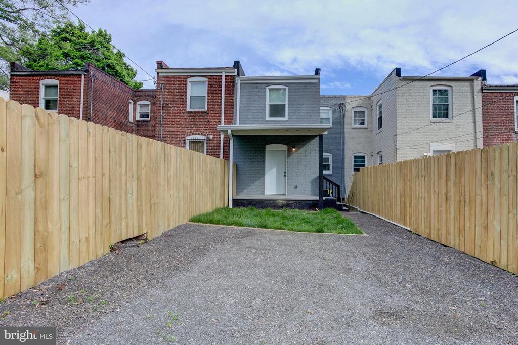 Image 31 of property listing at 4111 AUDREY AVE, Baltimore, MD 21225