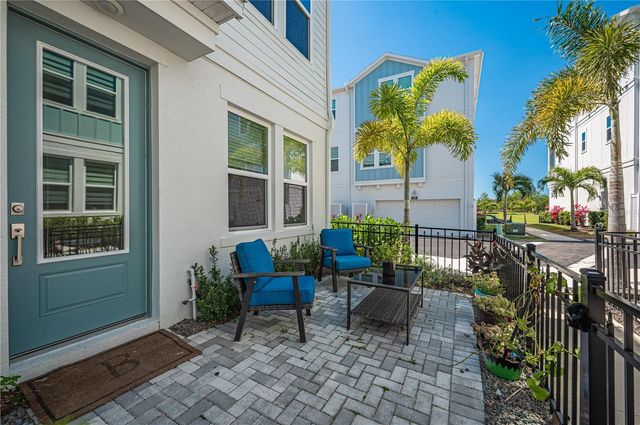 2400 EZZELL COURT, Sarasota, FL 34237