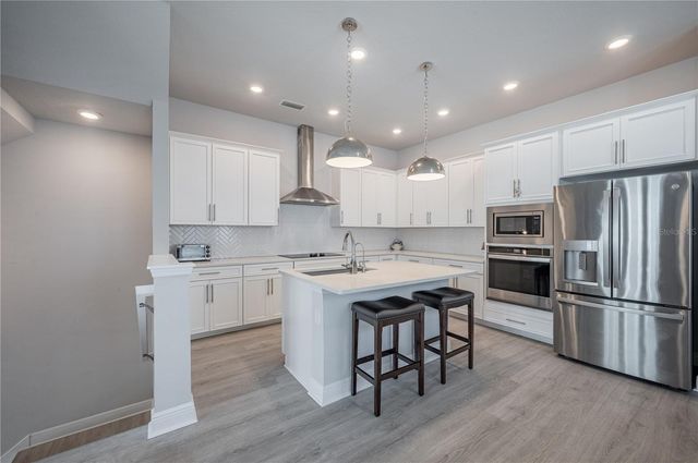 2400 EZZELL COURT, Sarasota, FL 34237