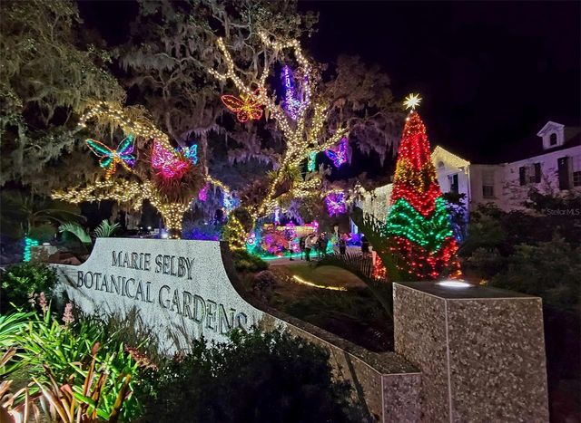 2400 EZZELL COURT, Sarasota, FL 34237