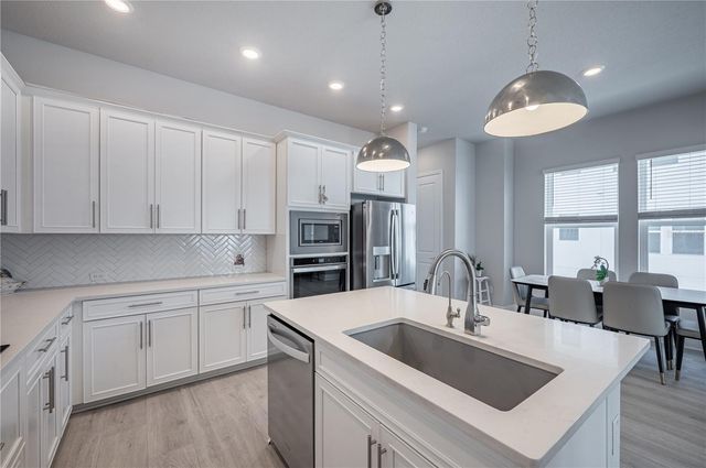 2400 EZZELL COURT, Sarasota, FL 34237