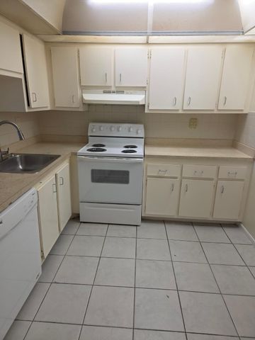 1820 N 81ST Avenue 3404, North Lauderdale, FL 33068