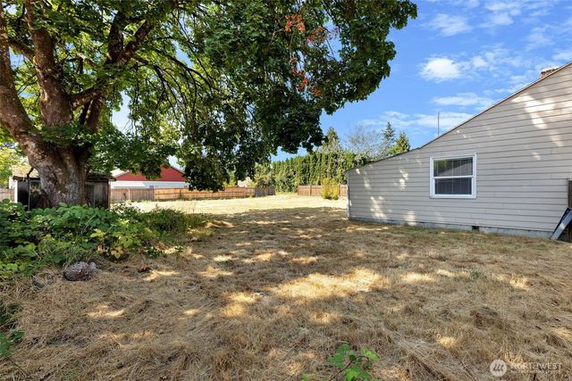 408 S Parkway Avenue, Battle Ground, WA 98604