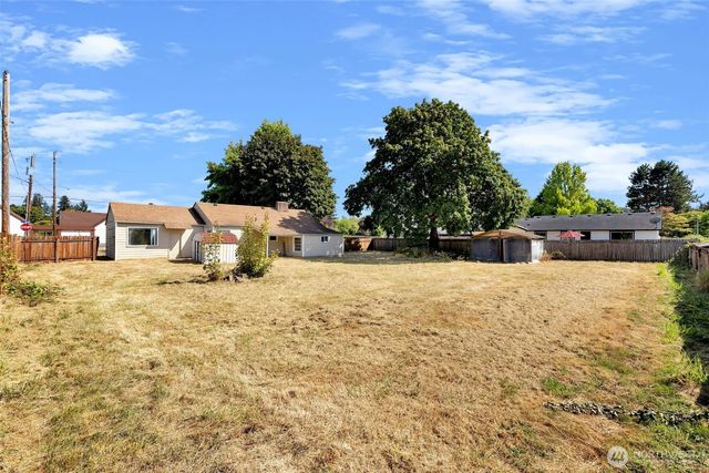 408 S Parkway Avenue, Battle Ground, WA 98604