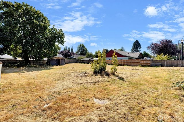 408 S Parkway Avenue, Battle Ground, WA 98604