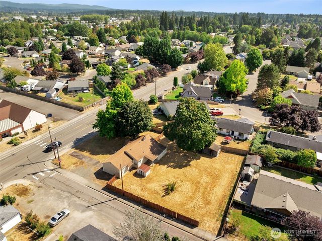 408 S Parkway Avenue, Battle Ground, WA 98604