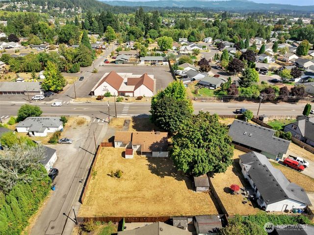 408 S Parkway Avenue, Battle Ground, WA 98604