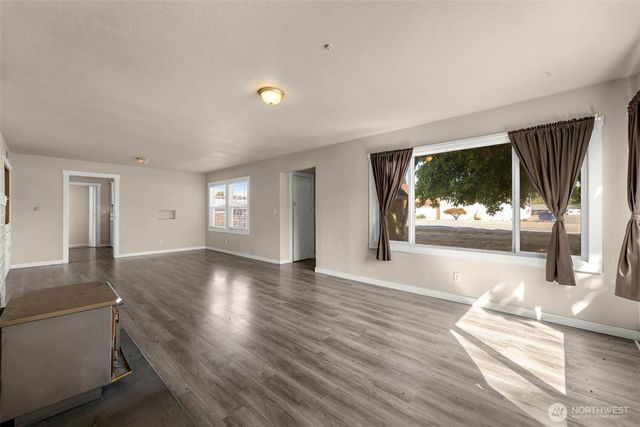 408 S Parkway Avenue, Battle Ground, WA 98604