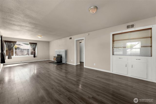 408 S Parkway Avenue, Battle Ground, WA 98604