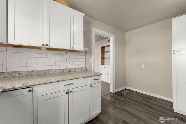 408 S Parkway Avenue, Battle Ground, WA 98604