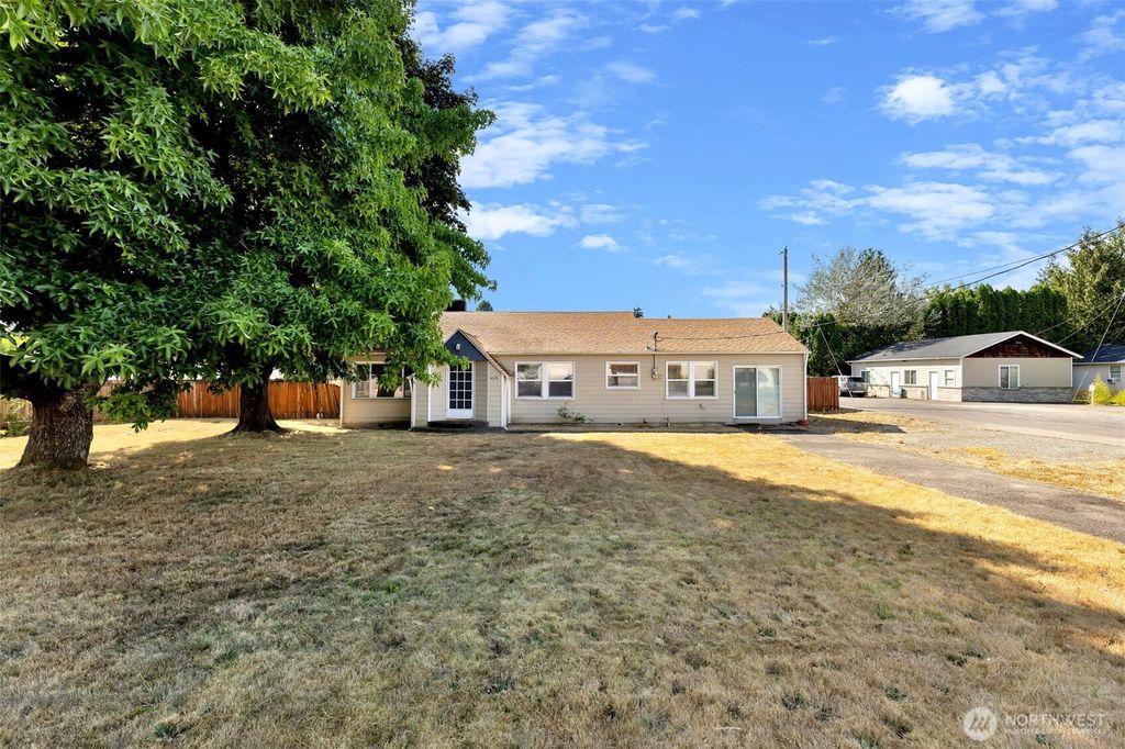408 S Parkway Avenue, Battle Ground, WA 98604