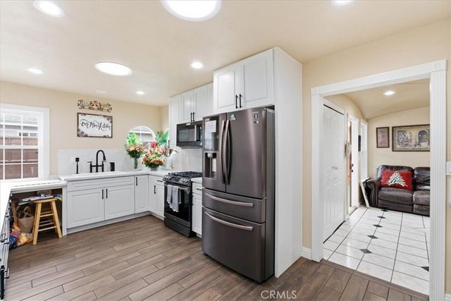 1614 S Flower, Santa Ana, CA 92707
