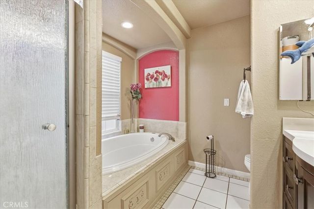 1614 S Flower, Santa Ana, CA 92707