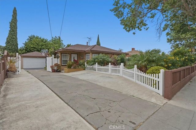 1614 S Flower, Santa Ana, CA 92707
