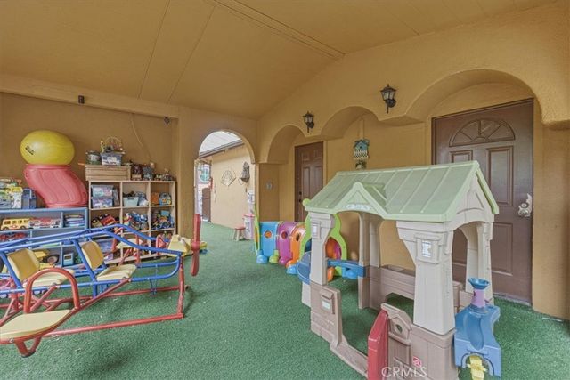 1614 S Flower, Santa Ana, CA 92707