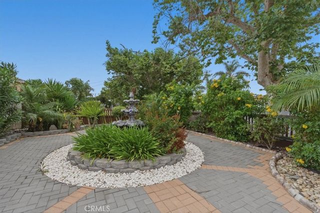 1614 S Flower, Santa Ana, CA 92707