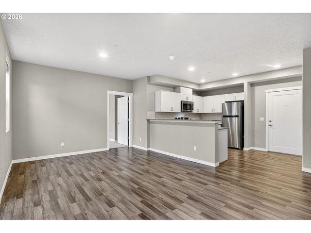 17193 Sw APPLEDALE Rd 104, Beaverton, OR 97007