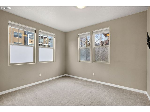 17193 Sw APPLEDALE Rd 104, Beaverton, OR 97007