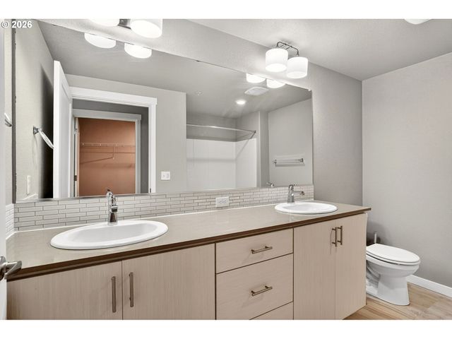 17193 Sw APPLEDALE Rd 104, Beaverton, OR 97007