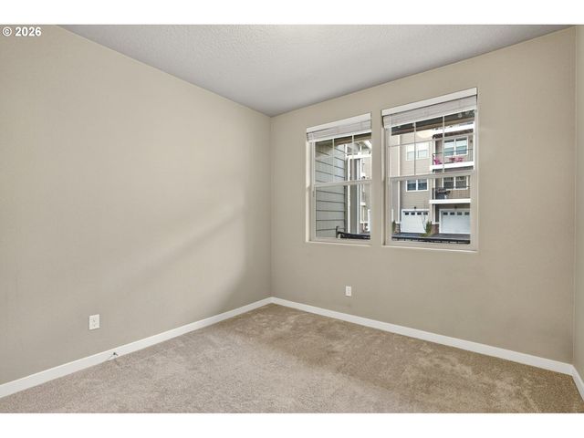 17193 Sw APPLEDALE Rd 104, Beaverton, OR 97007