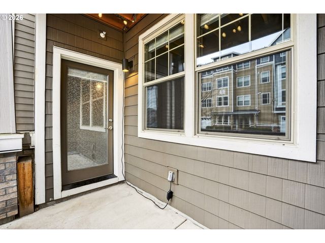 17193 Sw APPLEDALE Rd 104, Beaverton, OR 97007