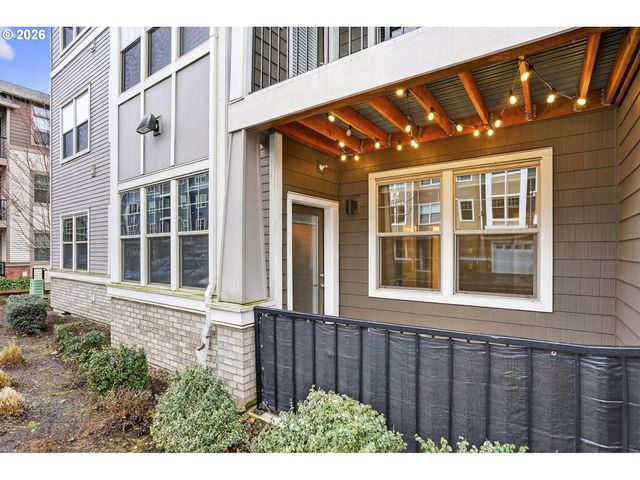 17193 Sw APPLEDALE Rd 104, Beaverton, OR 97007