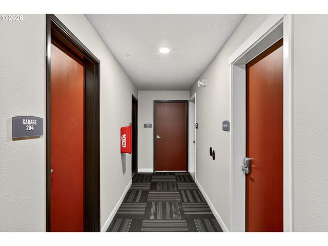 17193 Sw APPLEDALE Rd 104, Beaverton, OR 97007