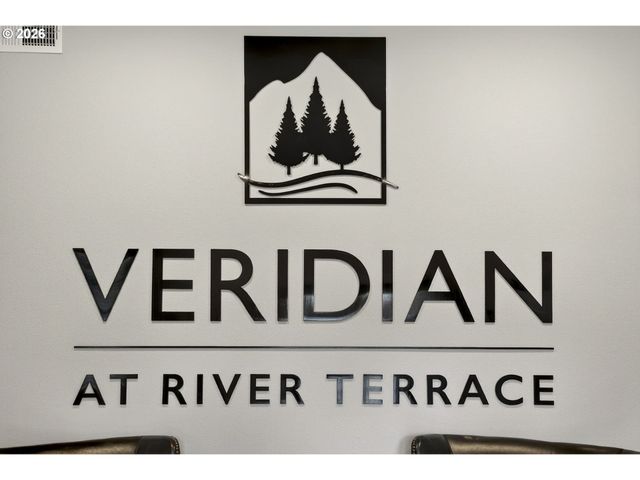 17193 Sw APPLEDALE Rd 104, Beaverton, OR 97007