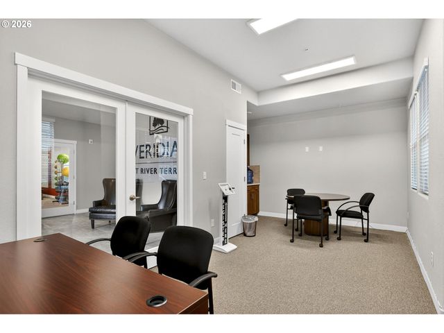 17193 Sw APPLEDALE Rd 104, Beaverton, OR 97007