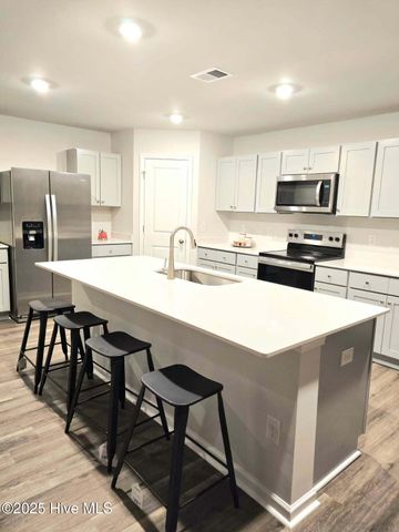 4917 Abbington Oaks Way SE, Southport, NC 28461