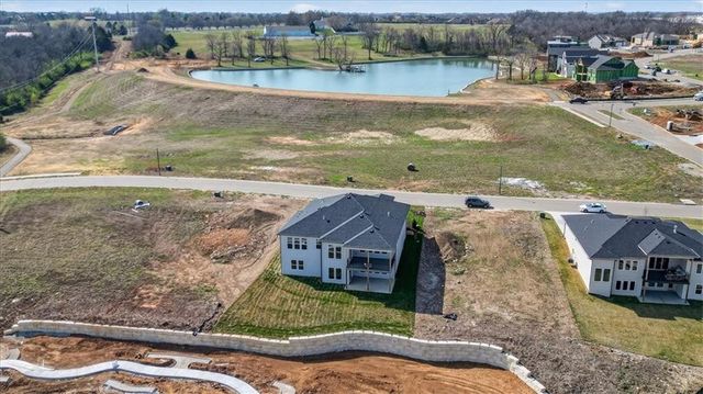 9027 Freedom Circle, Lenexa, KS 66227