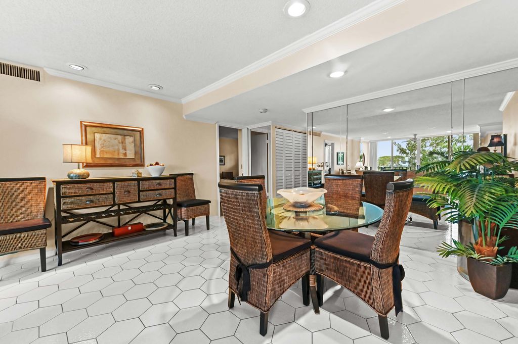 4838 Esedra Court 206, Lake Worth, FL 33467