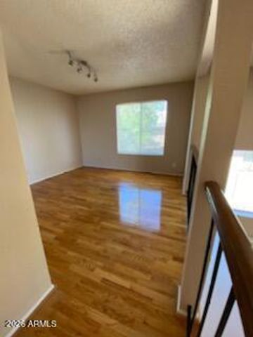 8750 W GROVERS Avenue, Peoria, AZ 85382
