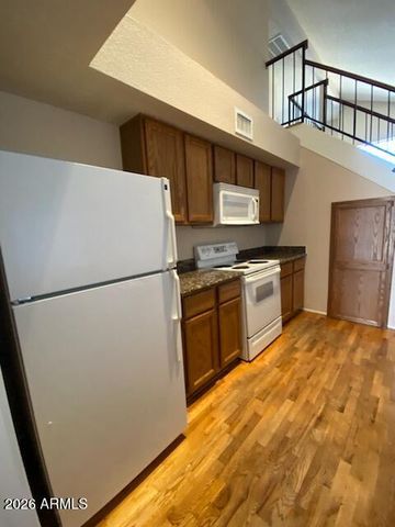 8750 W GROVERS Avenue, Peoria, AZ 85382