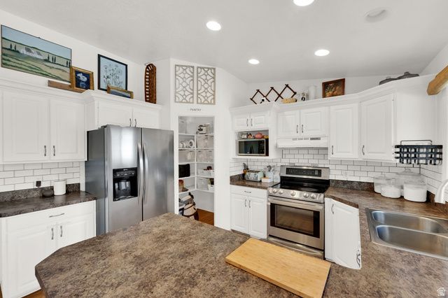 290 W 1350 N, Centerville, UT 84014