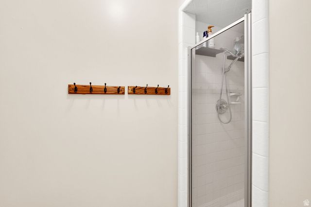 290 W 1350 N, Centerville, UT 84014