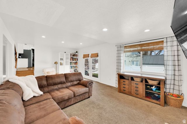 290 W 1350 N, Centerville, UT 84014