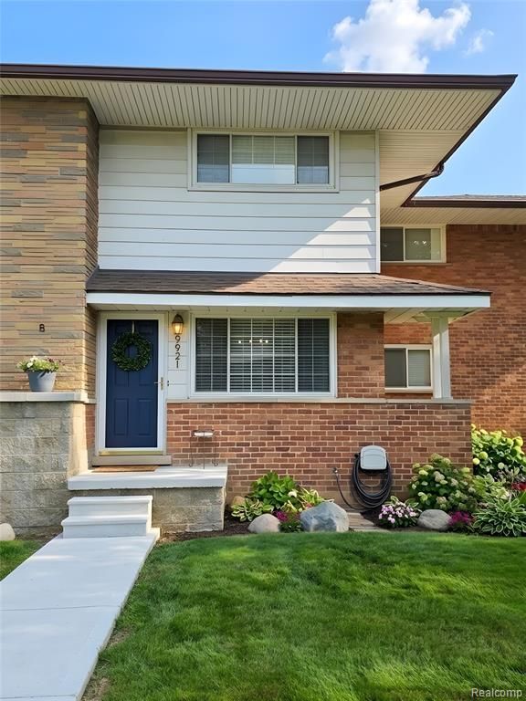 9921 Middlebelt Road 32, Livonia, MI 48150