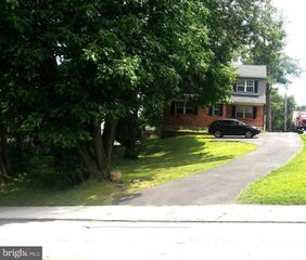 421 E EAGLE RD, Havertown, PA 19083