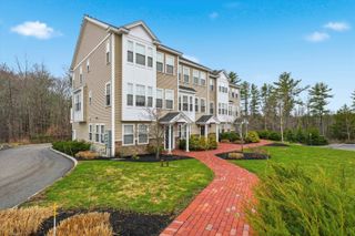 46 Acadia Lane # 58, Exeter, NH 03833
