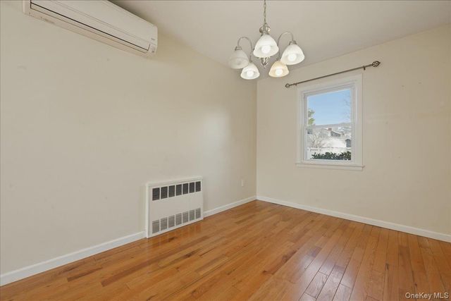 1719 William Street, Merrick, NY 11566