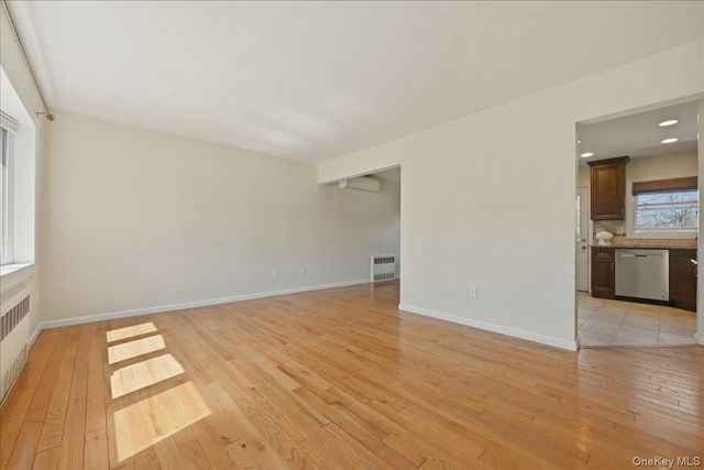 1719 William Street, Merrick, NY 11566