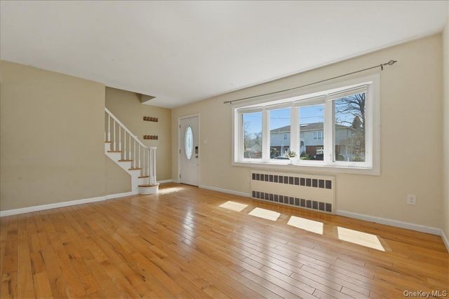 1719 William Street, Merrick, NY 11566