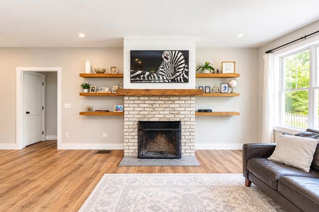 296 Spring Hill Road, Sharon, NH 03458