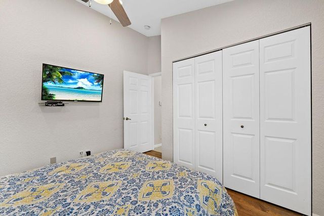 8050 Aberdeen Drive 202, Boynton Beach, FL 33472