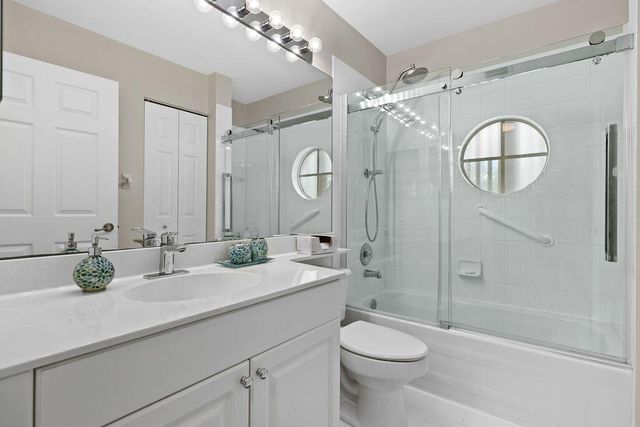 8050 Aberdeen Drive 202, Boynton Beach, FL 33472