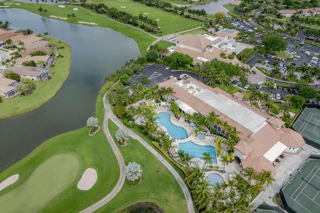 8050 Aberdeen Drive 202, Boynton Beach, FL 33472