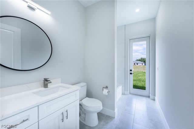 1625 SW 4th ST, Cape Coral, FL 33991