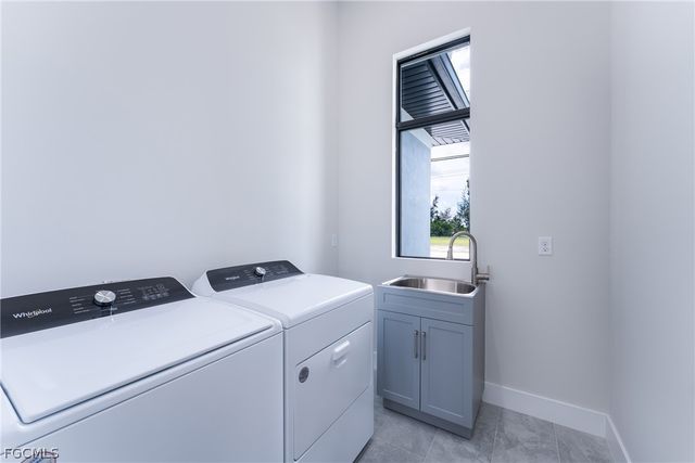 1625 SW 4th ST, Cape Coral, FL 33991